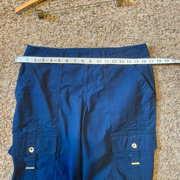 White House Black Market Cropped Ankle Cargo Utility Pants. Women’s 6. - Picture 11 of 14